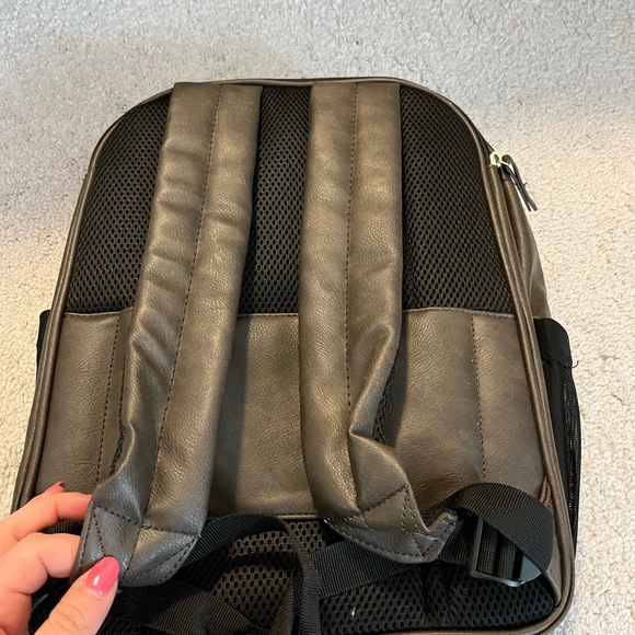 Kenneth Cole Reaction Backpack - Picture 6 of 8
